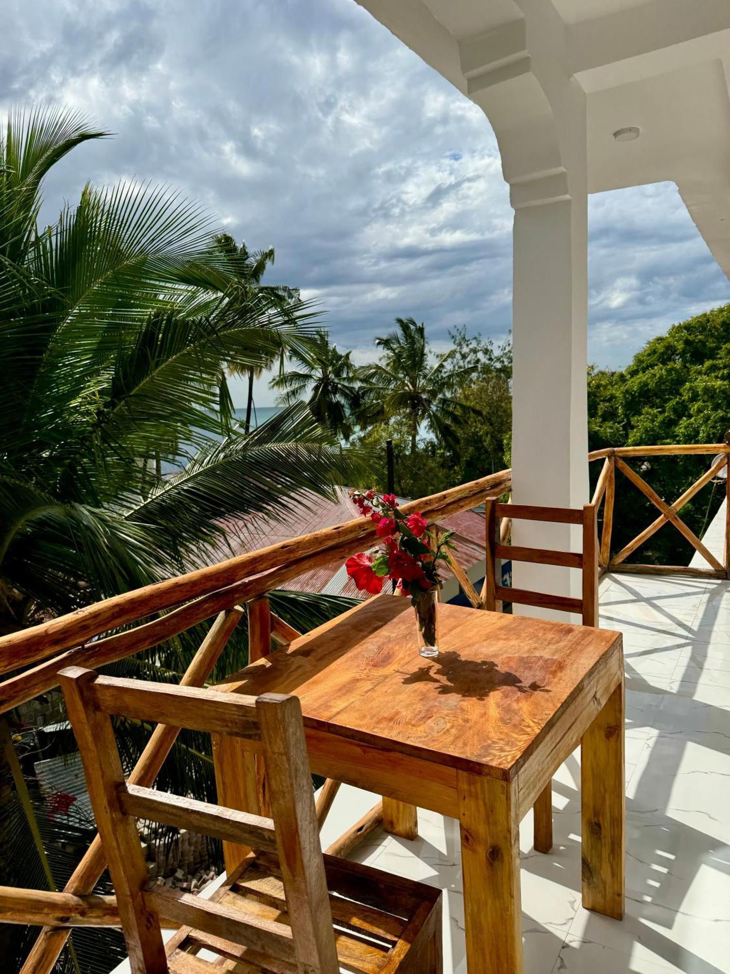 Rafiki Hotel Nungwi Beach Exterior photo